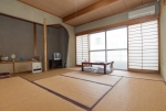 Japanese-style room | Sarasaya Ryokan