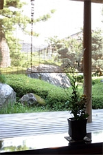 三徳川を挟んで立ち並ぶ温泉宿。