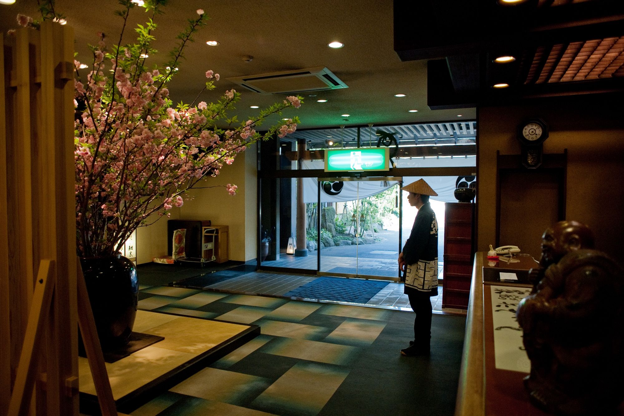 紺家・館内