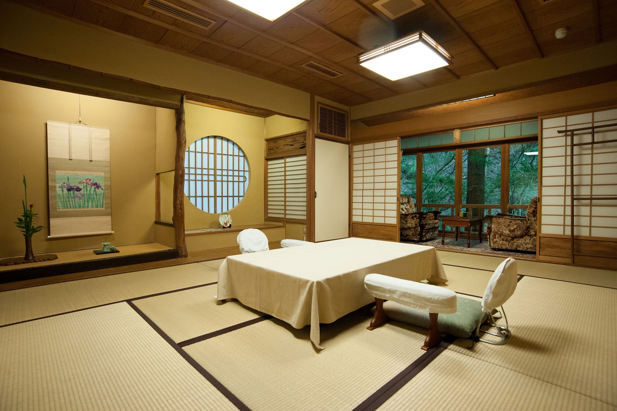 Room | Tsukihitei