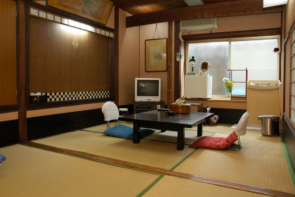 Room | Komecho Ryokan