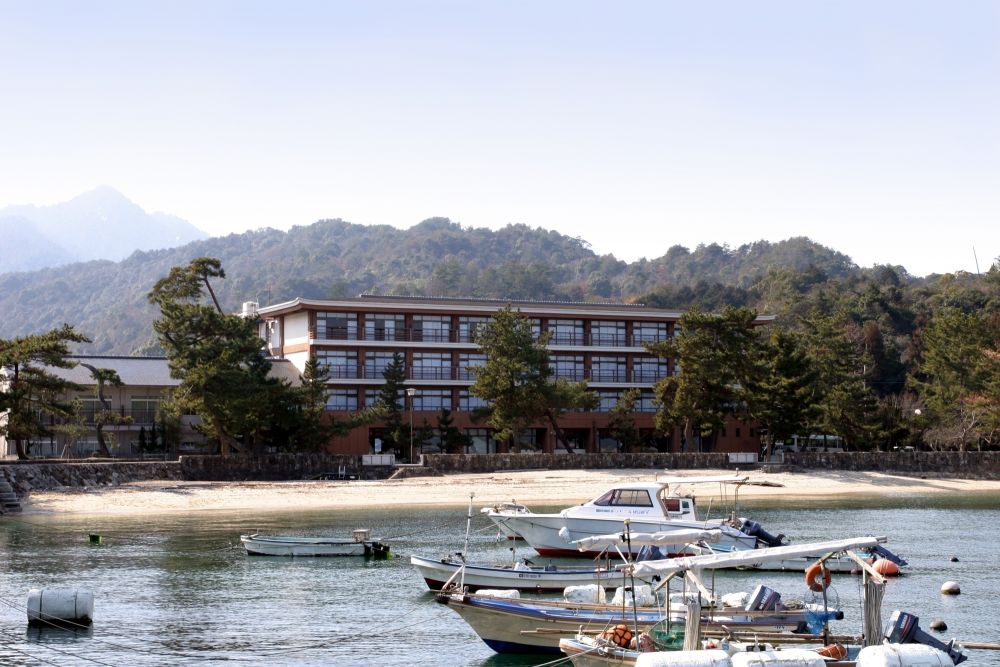 Miyajima Seaside Hotel