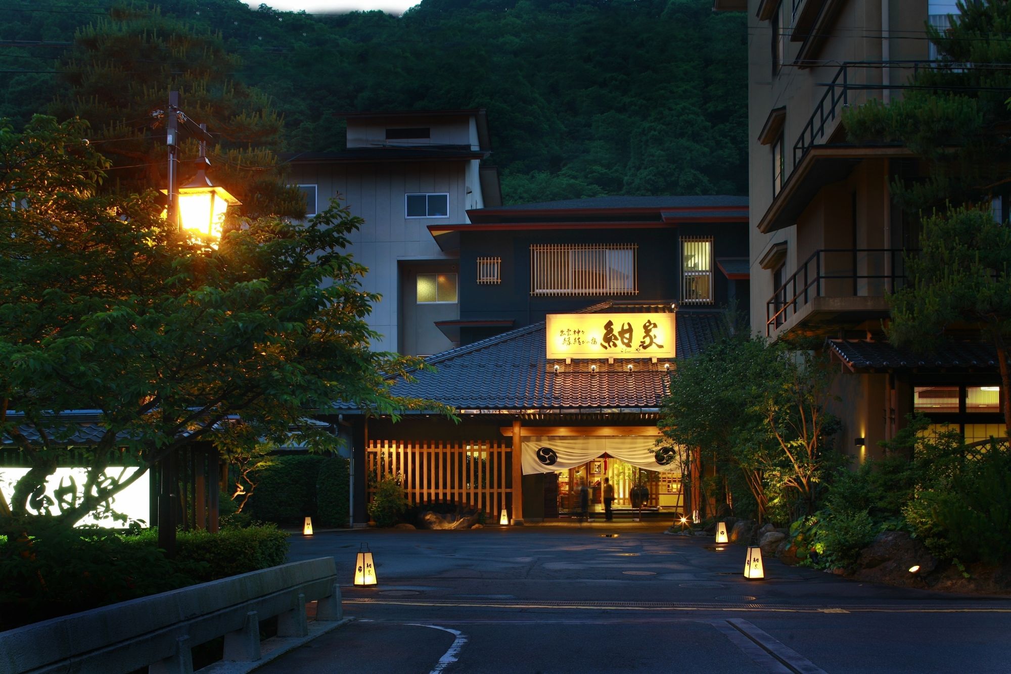 紺家　出雲神々縁結びの宿。