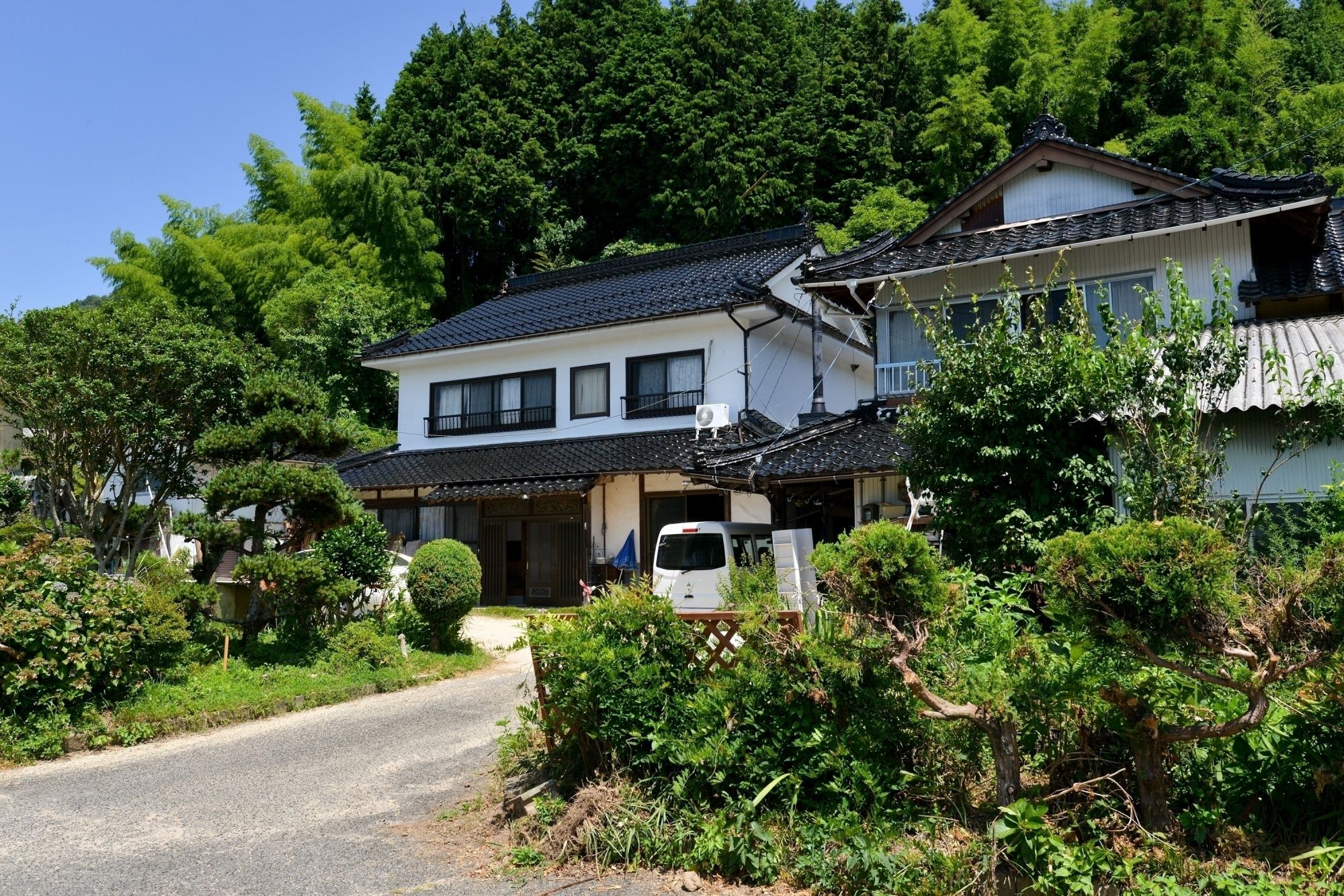 農家民宿めじか　動物との触れ合いや体験を楽しむ。