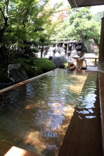 露天風呂“こもれびの湯”